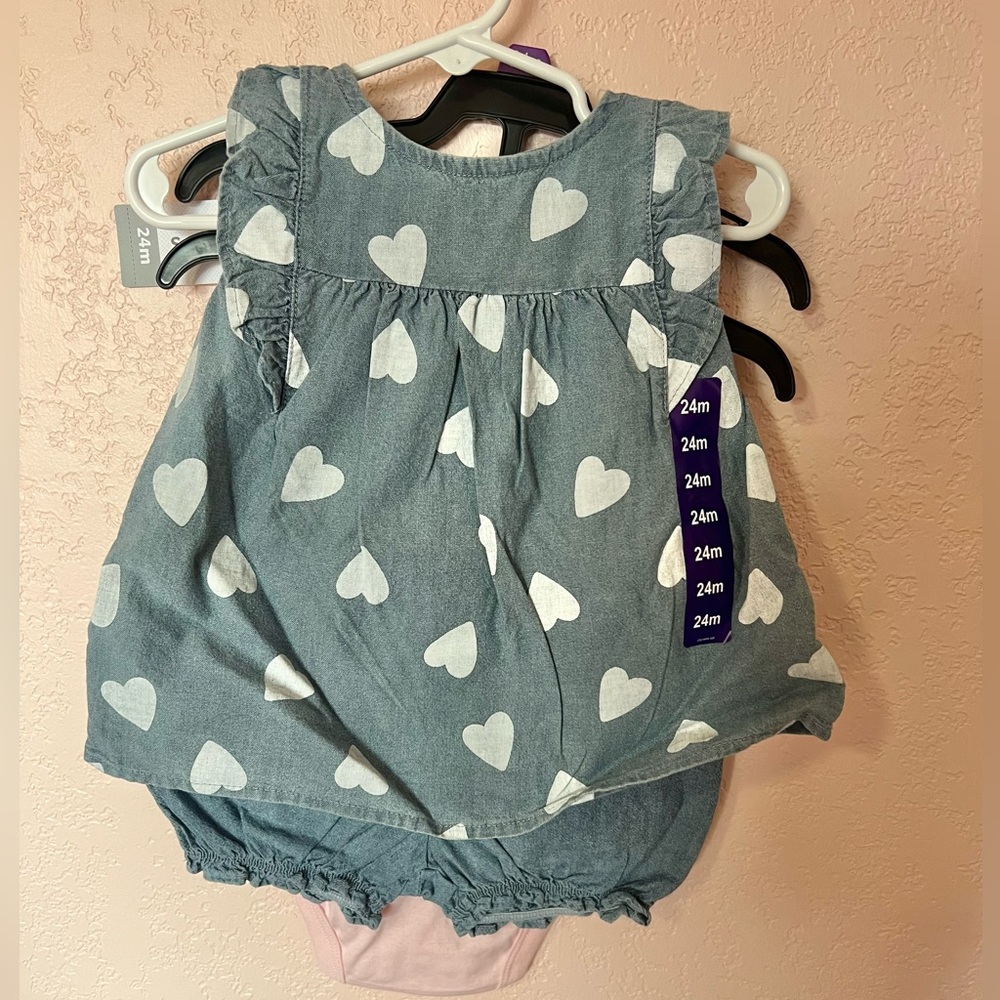 Carter’s 4pc girls set 24m